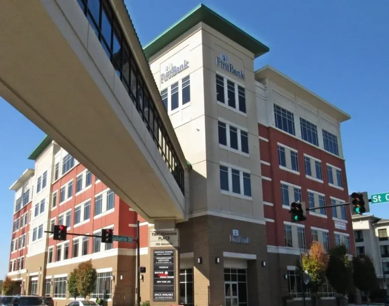 Steps to Evaluate the Need for Commercial Window Repair in Decatur AL