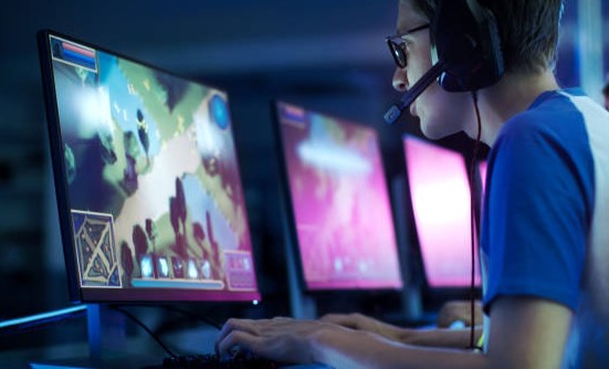 The Mobile Revolution Behind Online Gaming Growth